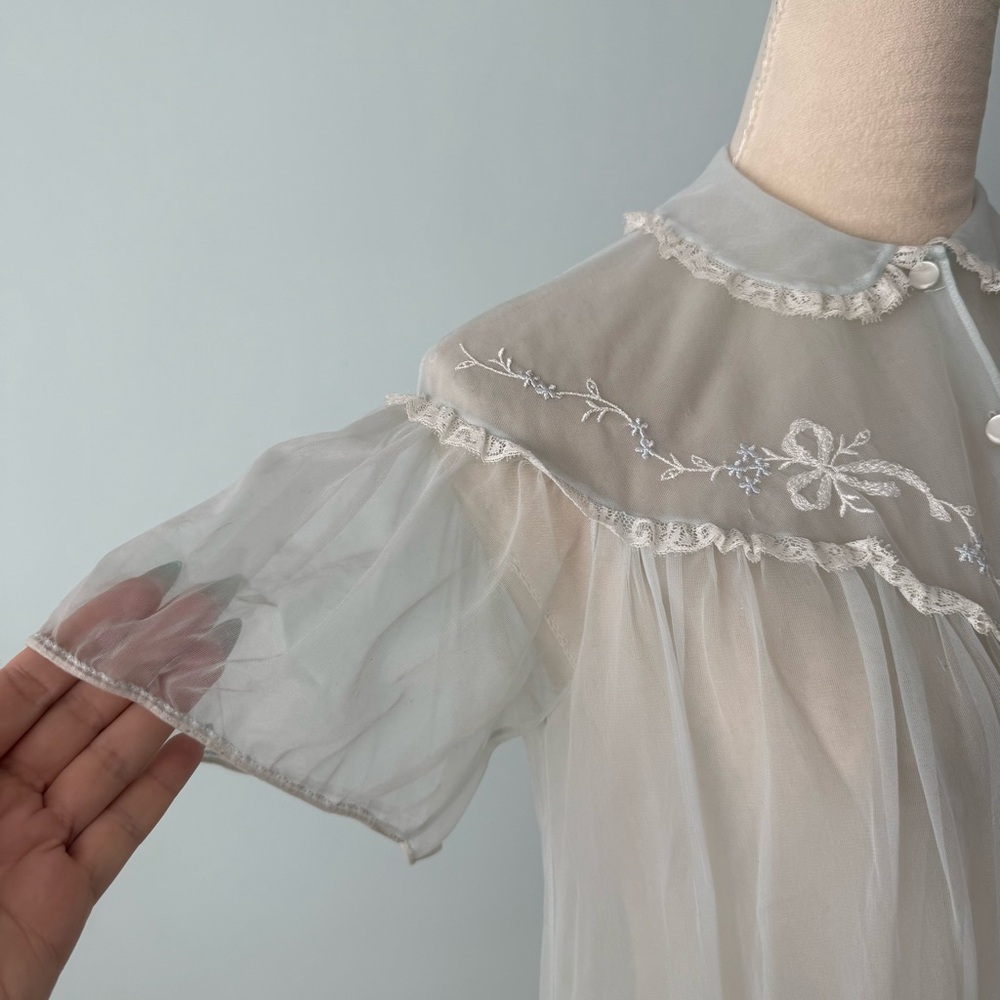 🤍 Rogers Vintage Sheer Peignoir Nightgown Light Blue Embroidered Front & Back 🤍 - Picture 2 of 14